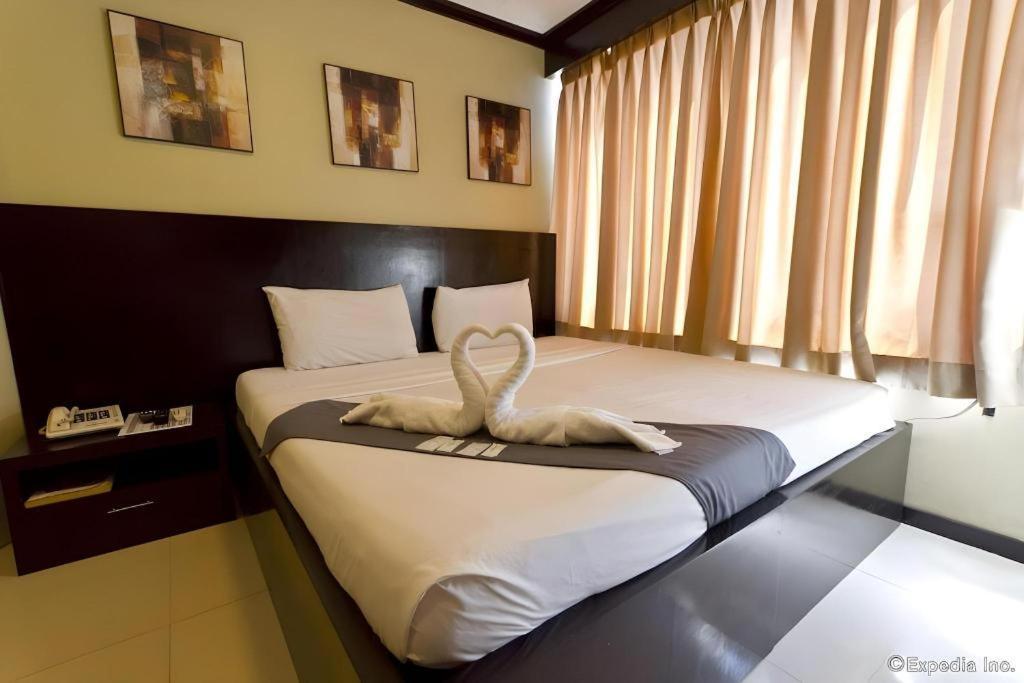 Richmond Plaza Hotel Tabok Luaran gambar