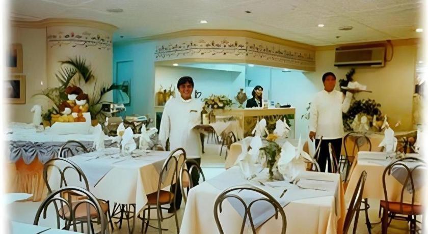 Richmond Plaza Hotel Tabok Luaran gambar