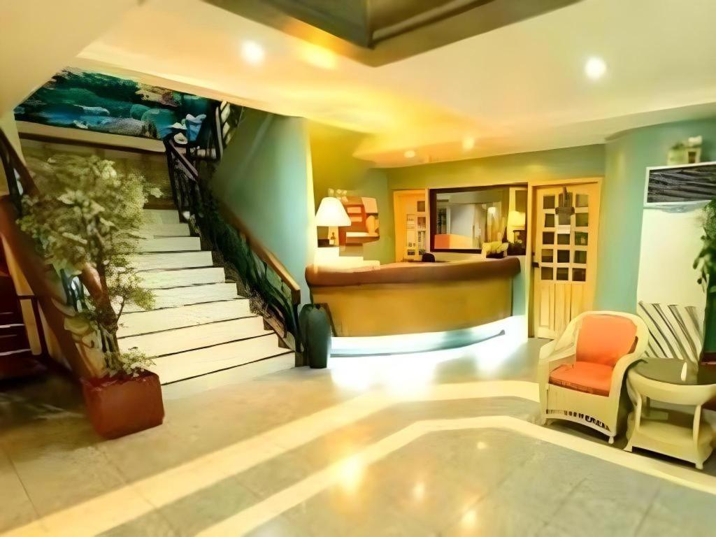 Richmond Plaza Hotel Tabok Luaran gambar
