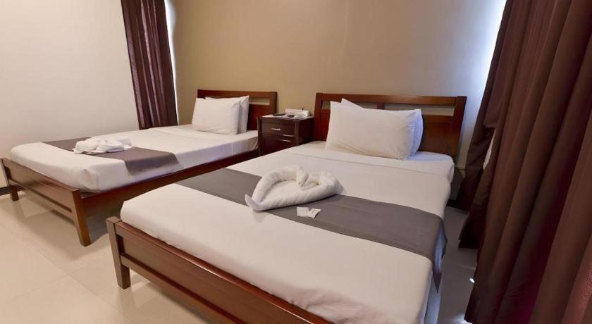 Richmond Plaza Hotel Tabok Luaran gambar