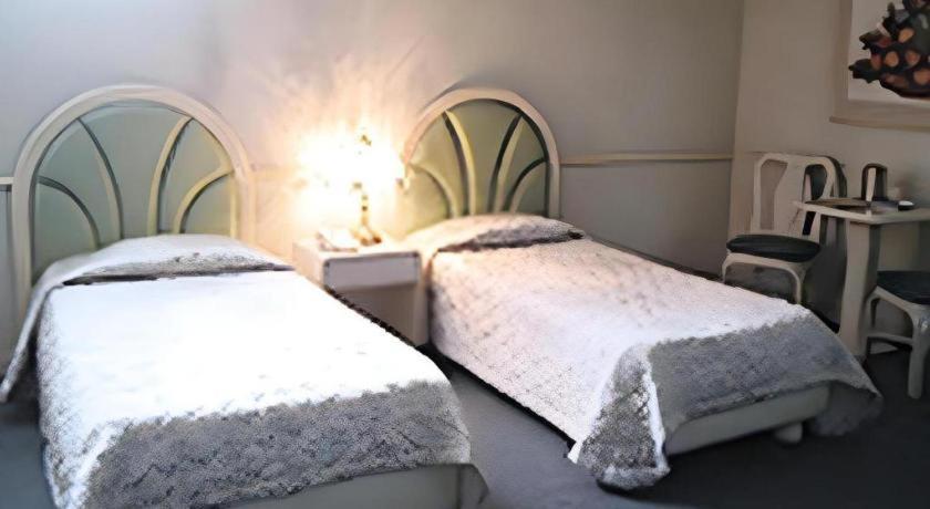 Richmond Plaza Hotel Tabok Luaran gambar